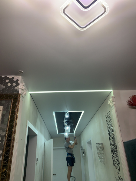 Наша работа- натяжной потолок в прихожую